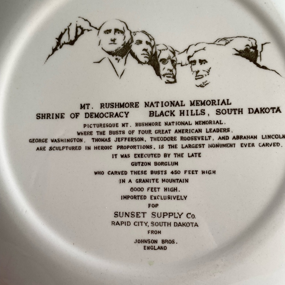 Vintage Collectors Plate Mount Rushmore National Memorial Black Hills SD USA - Picture 4 of 5